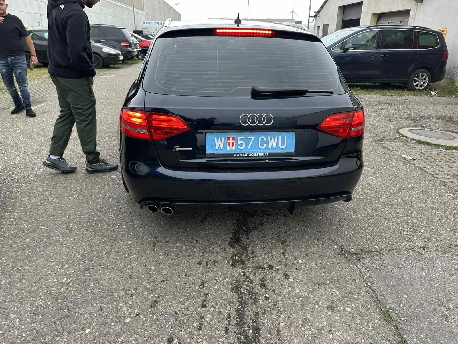 Audi A4 2010+ АВТОМАТ+ 2.0TDI-140кс+ КОЖА+ НАВИ+ S-LAIN - изображение 4