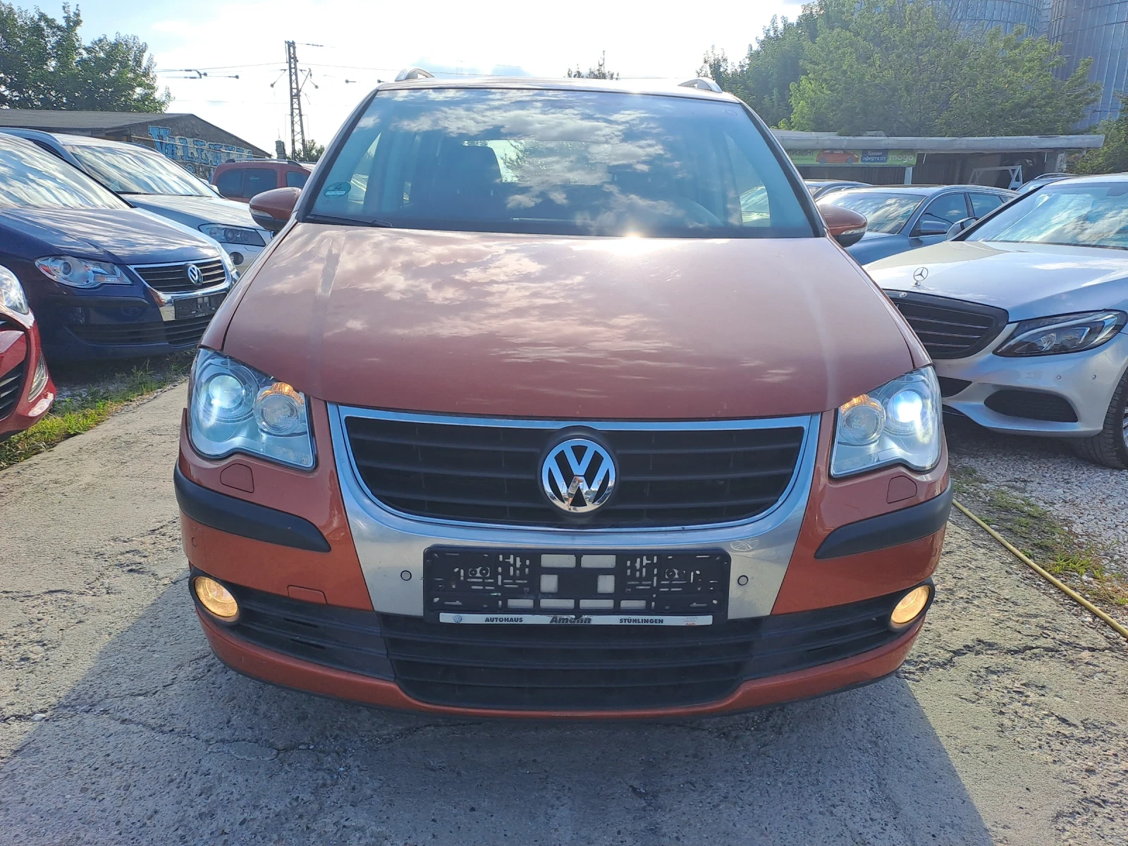 VW Touran 2, 0TDI, 7места, 6ск, NAVI - изображение 2