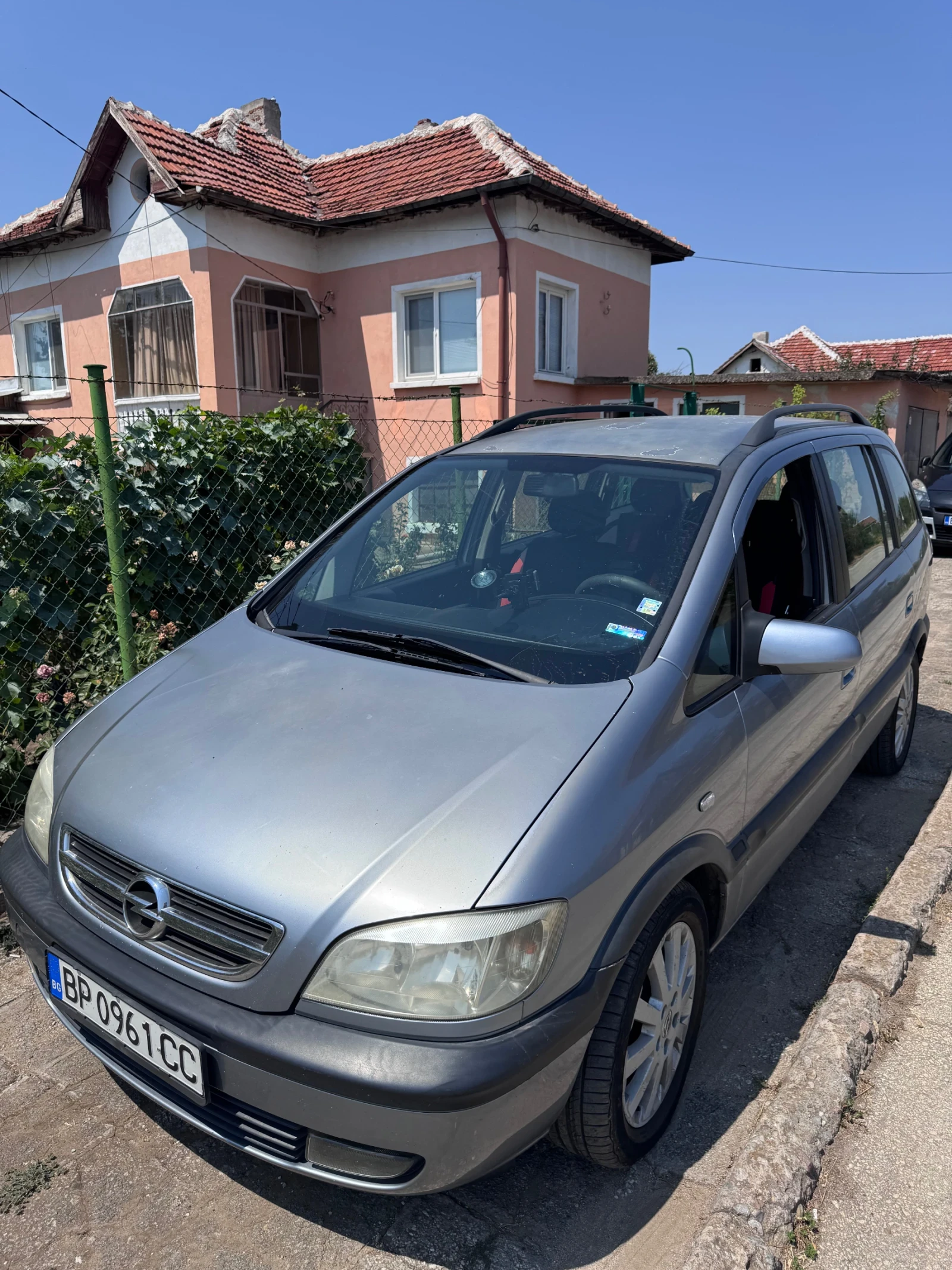 Opel Zafira 2.2D 125 кс. - изображение 2