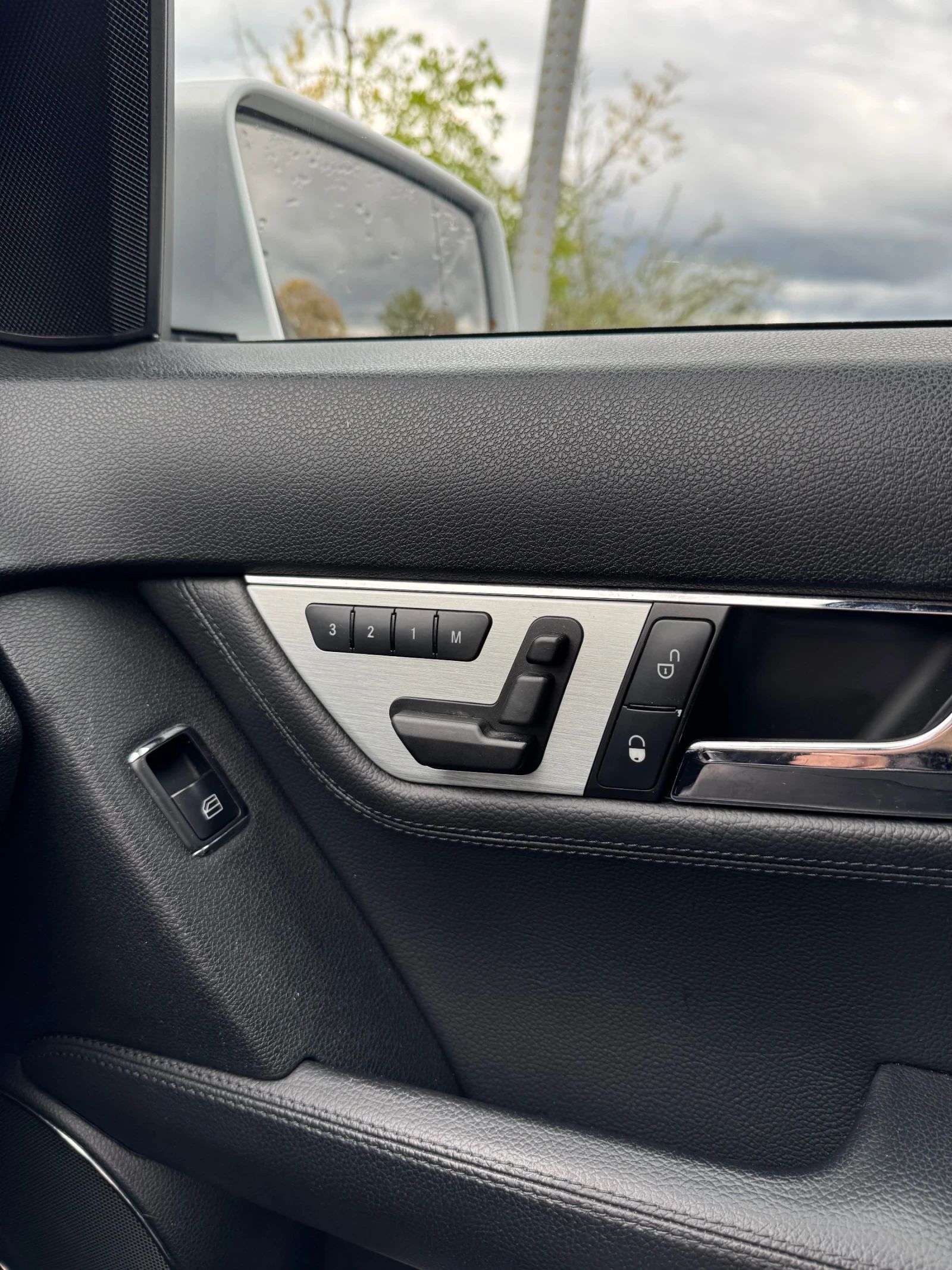 Mercedes-Benz C 320 Mercedes-Benz C 320 4 Matic AMG avangarde | Mobile.bg   11