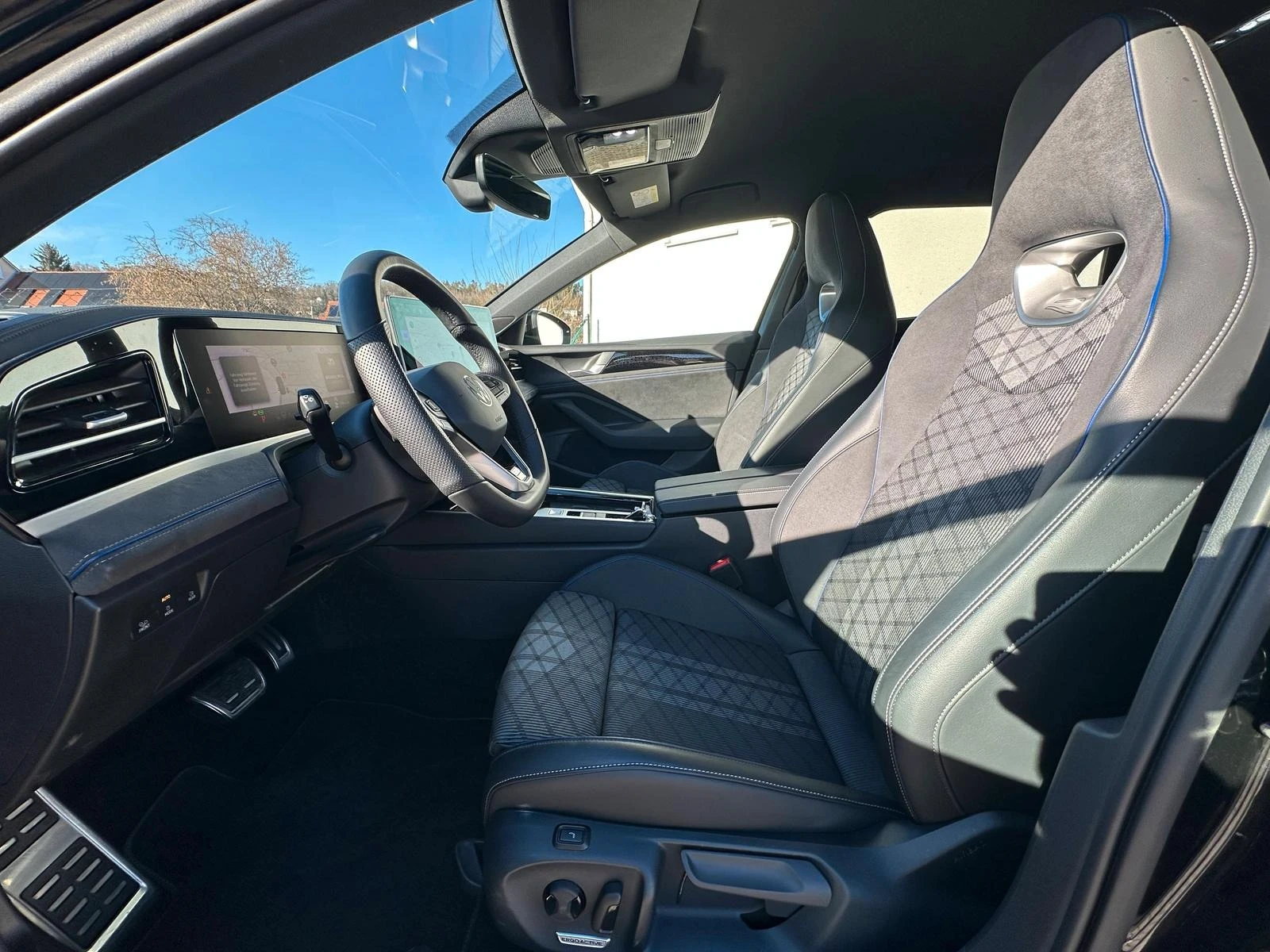 VW Passat 2.0 TDI R-LINE BLACK STYLE MATRIX HEAD UP CAM - изображение 6