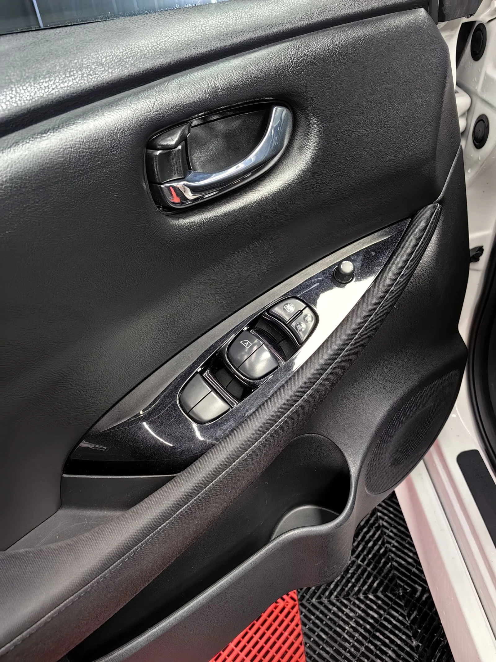 Nissan Leaf  40kWh* DISTRONIC* CAMERA* KEYLESS* NAVI* TOP | Mobile.bg � ����������� 13