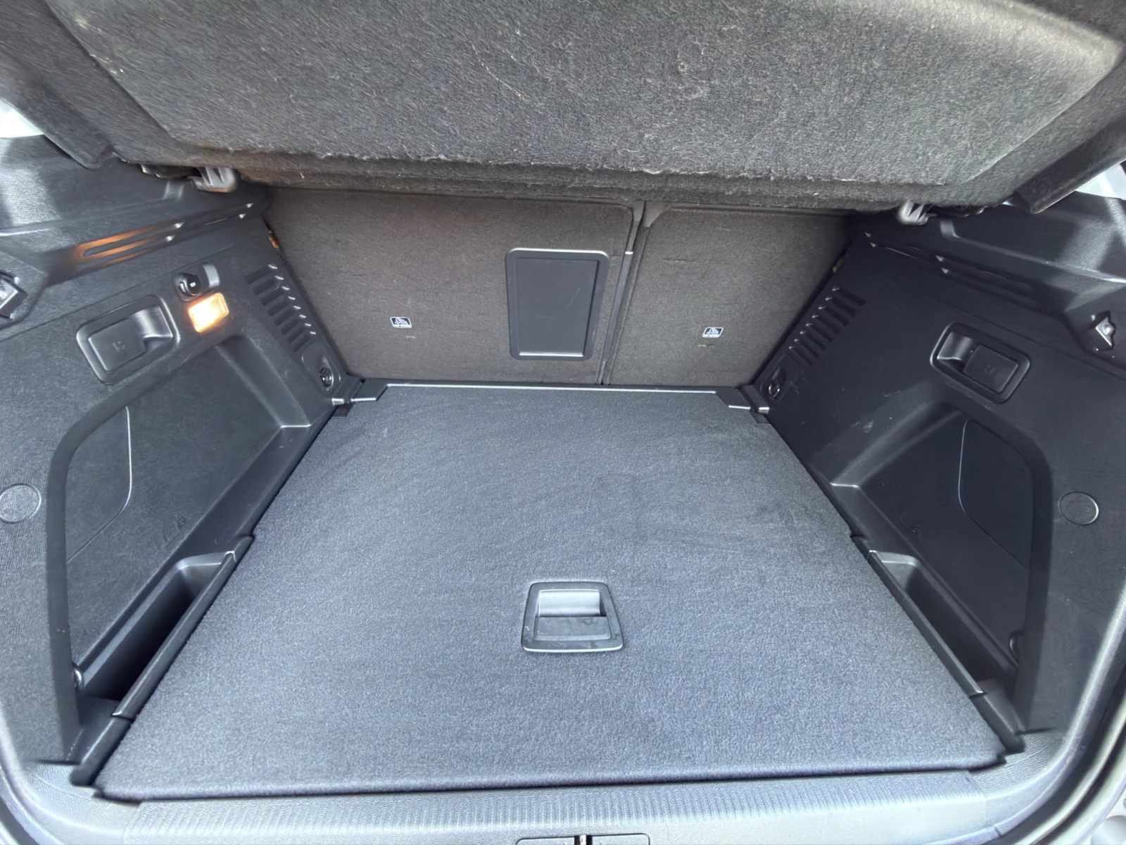 Peugeot 3008 ACTIVE 1.5 e-HDi 130 EAT8 Гаранция 1 година, снимка 13 - Автомобили и джипове - 53517469