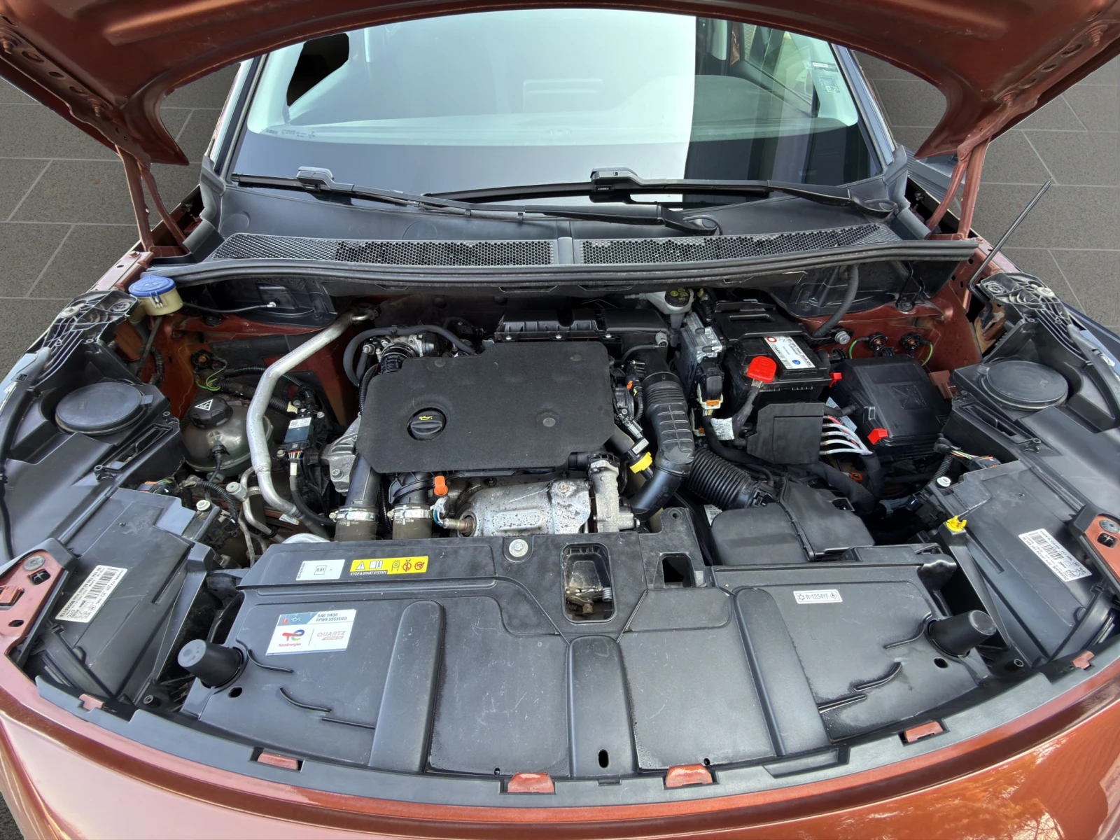 Peugeot 3008 ACTIVE 1.5 e-HDi 130 EAT8 Гаранция 1 година, снимка 14 - Автомобили и джипове - 53517469