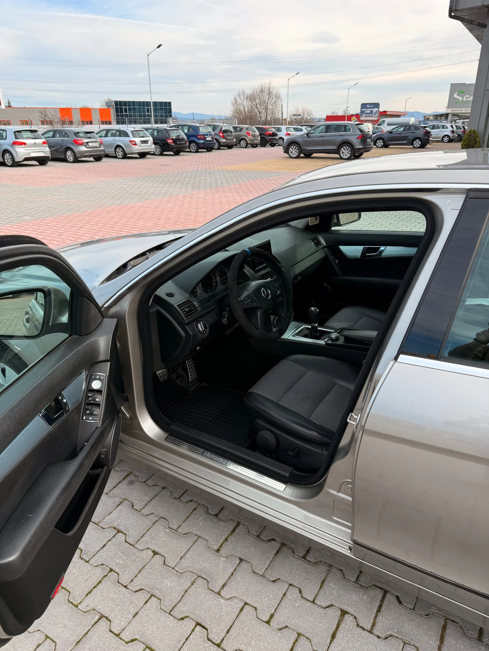 Mercedes-Benz C 220 Алкантара | Регистрирана | 646 | Ръчка - изображение 7