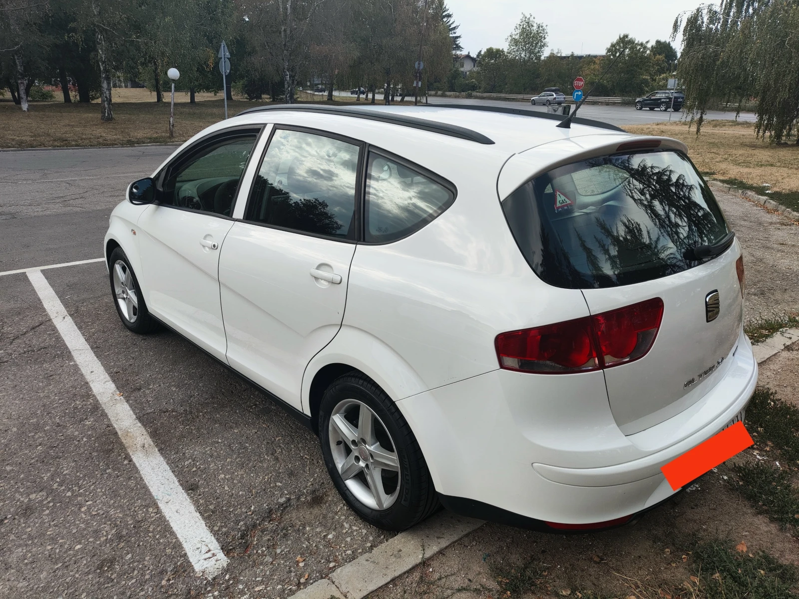 Seat Altea XL Bifuel LPG, снимка 4 - Автомобили и джипове - 53913935