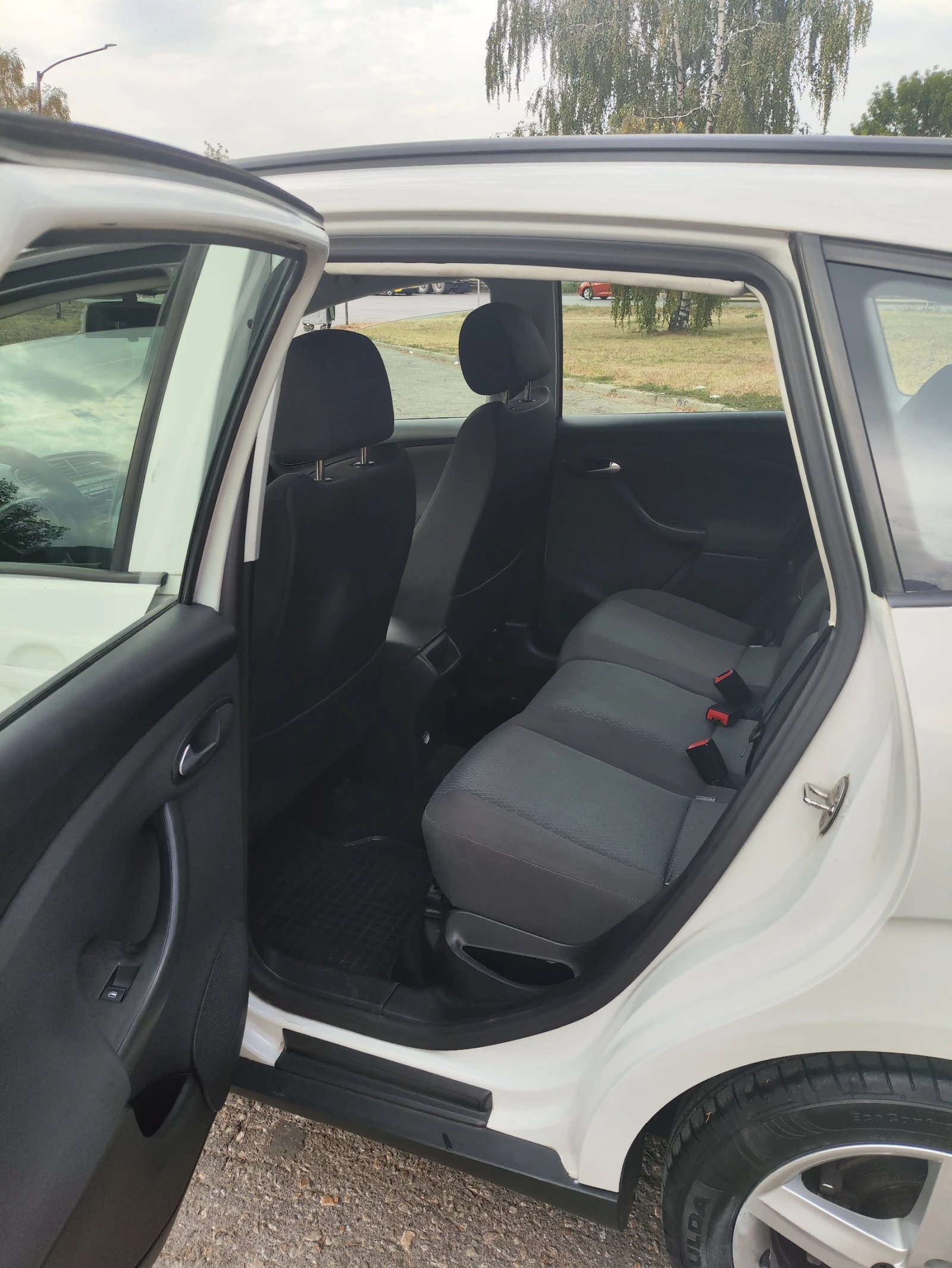 Seat Altea XL Bifuel LPG, снимка 9 - Автомобили и джипове - 53913935