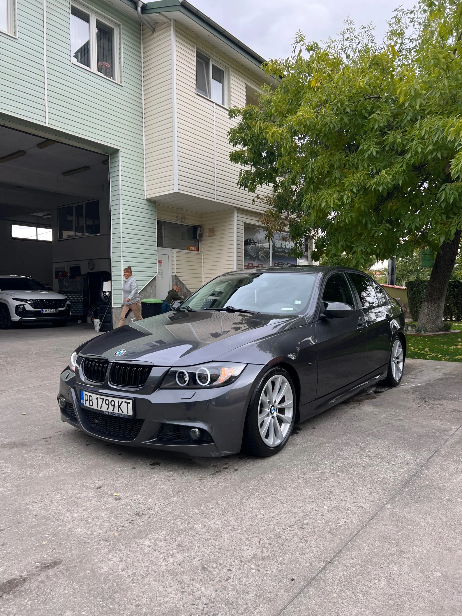 BMW 320, снимка 4 - Автомобили и джипове - 54028653