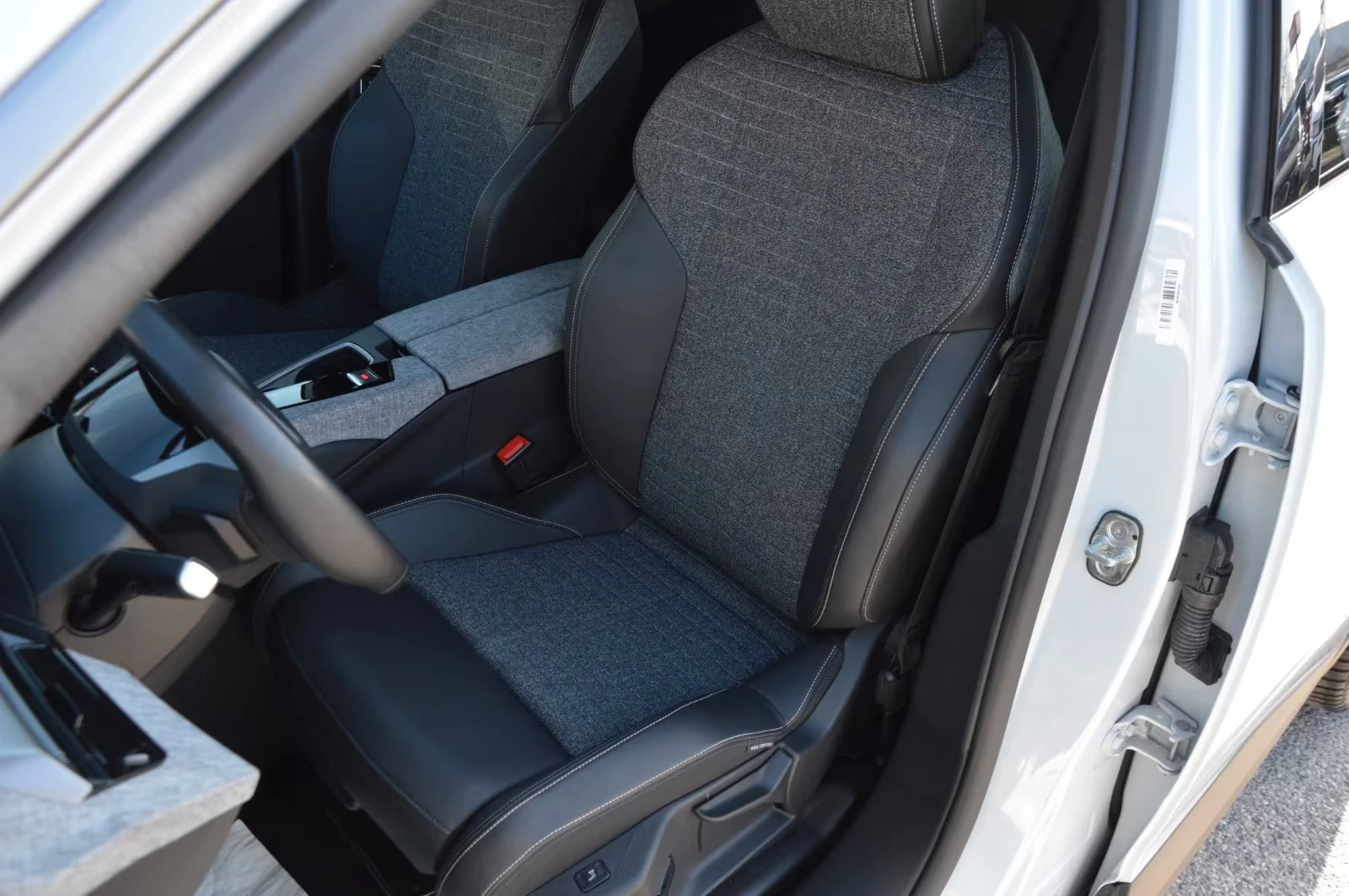 Peugeot 3008 ALLURE/145HP/LED/CAM/NAVI/ACC/KLESS/340z | Mobile.bg � ����������� 10