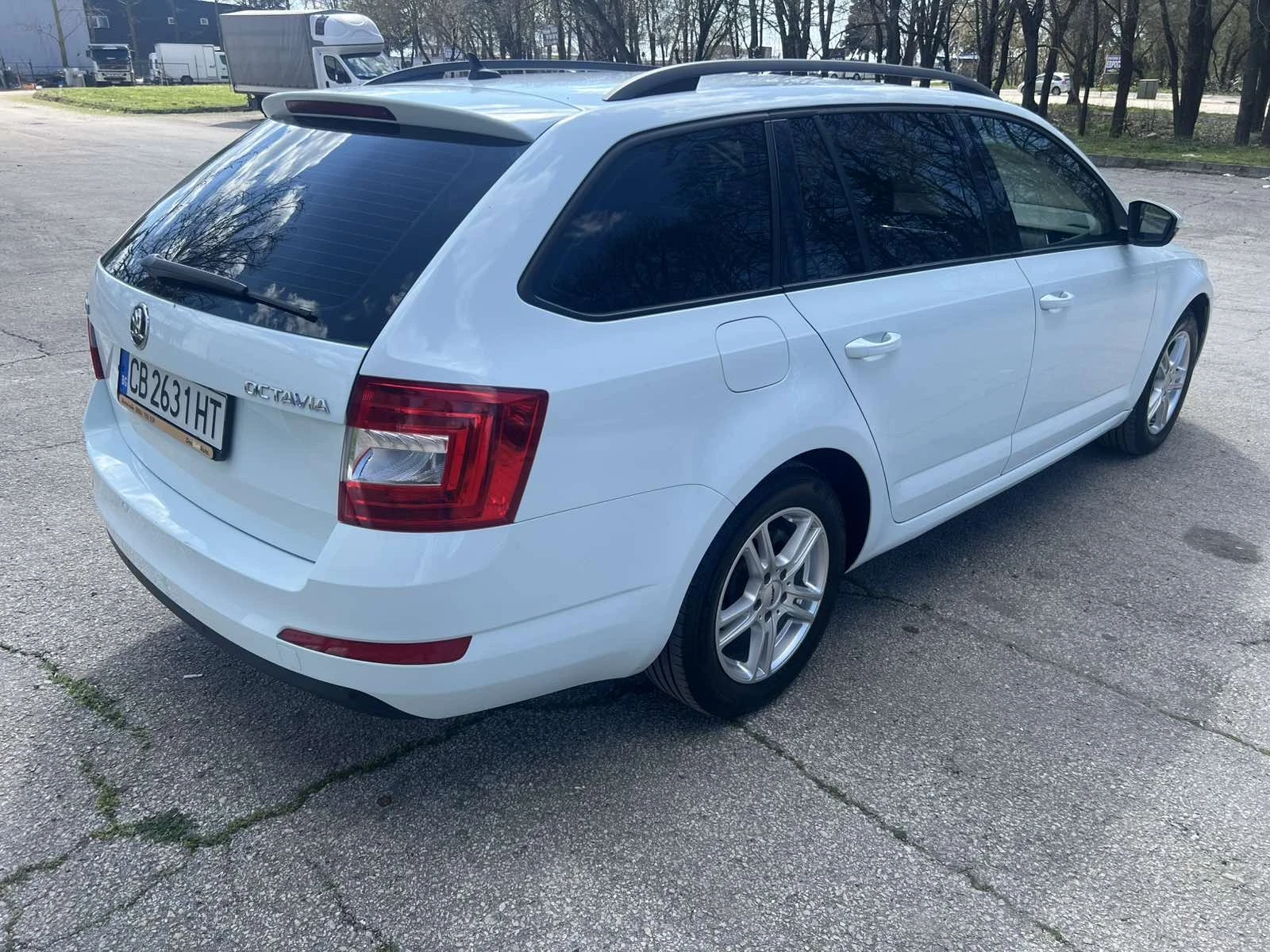 Skoda Octavia, снимка 3 - Автомобили и джипове - 54338812