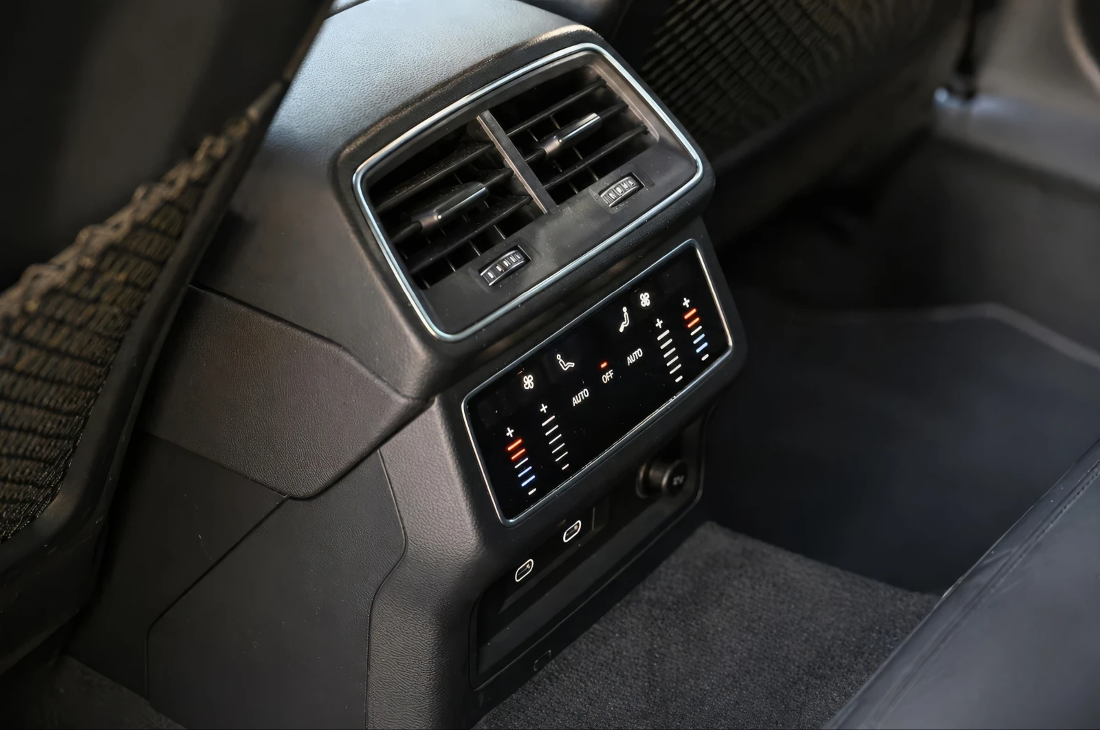 Audi A6  S-LINE* MATRIX  B&O* PANORAMA, снимка 11 - Автомобили и джипове - 54349265