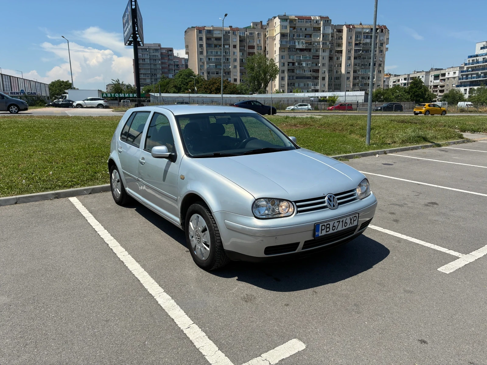 VW Golf 1.6i ГАЗ КЛИМАТИК 4ВРАТИ РЕГИСТРИРАН ОБСЛУЖЕН, снимка 6 - Автомобили и джипове - 54866569