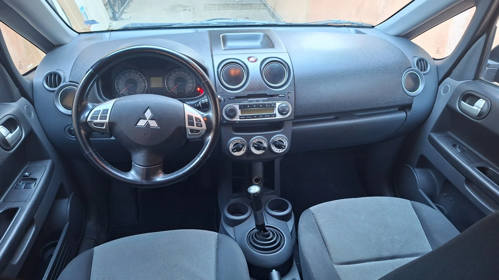 Mitsubishi Colt 1.3 , снимка 5 - Автомобили и джипове - 55042073