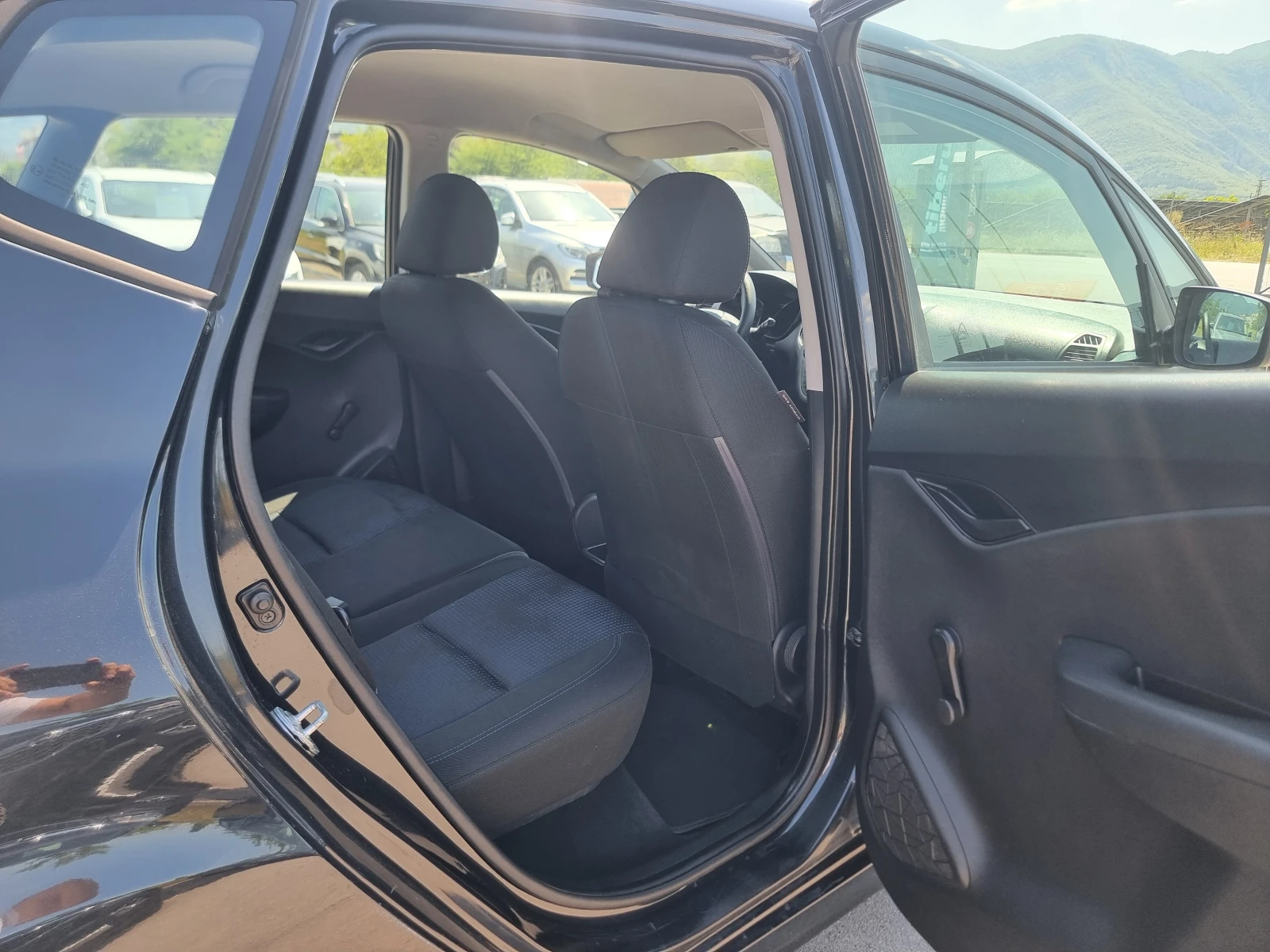 Hyundai Ix20 1.4CRDI, снимка 14 - Автомобили и джипове - 55492116