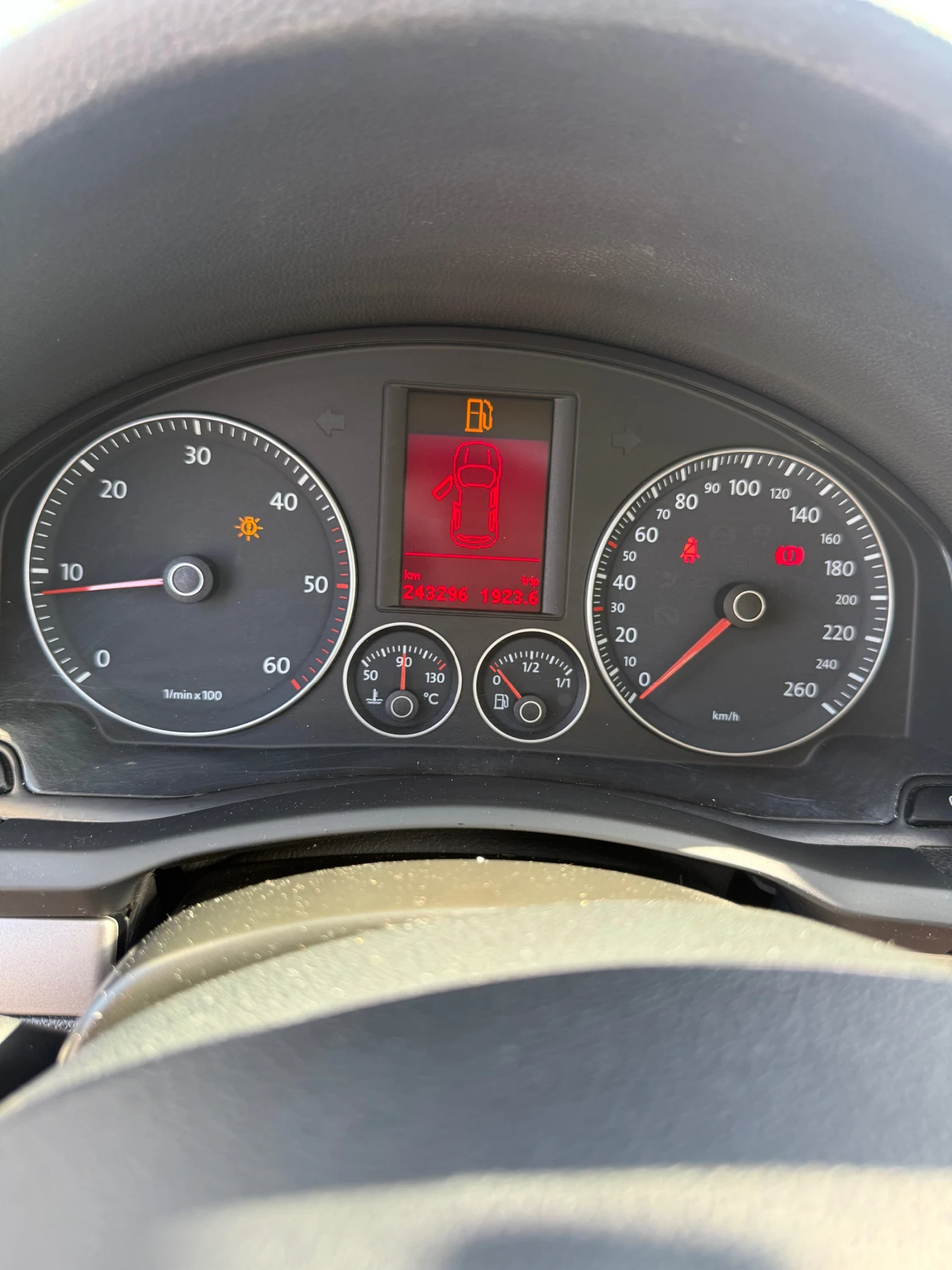 VW Golf 1.9TDI* Navi* Кожа* 6ск.* ЛИЗИНГ, снимка 13 - Автомобили и джипове - 55644134