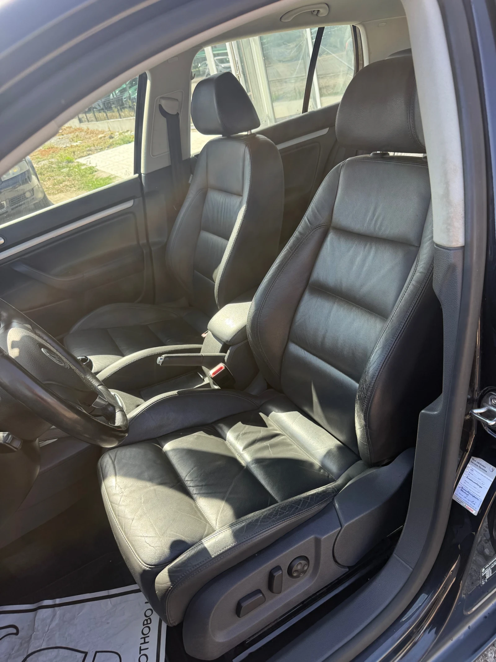 VW Golf 1.9TDI* Navi* Кожа* 6ск.* ЛИЗИНГ, снимка 10 - Автомобили и джипове - 55644134