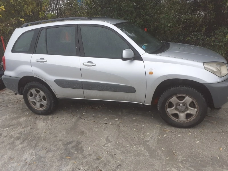 Toyota Rav4 2000 бензин 150 коня на части, снимка 1 - Автомобили и джипове - 46983780