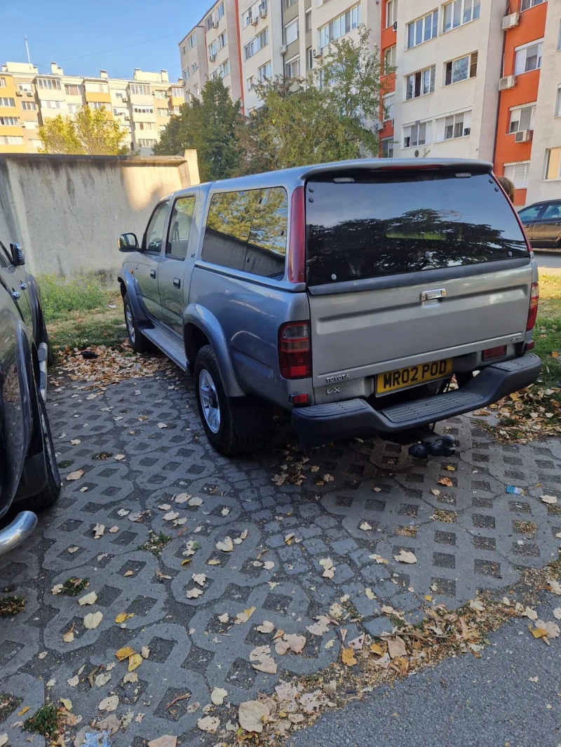 Toyota Hilux, снимка 3 - Автомобили и джипове - 47916097