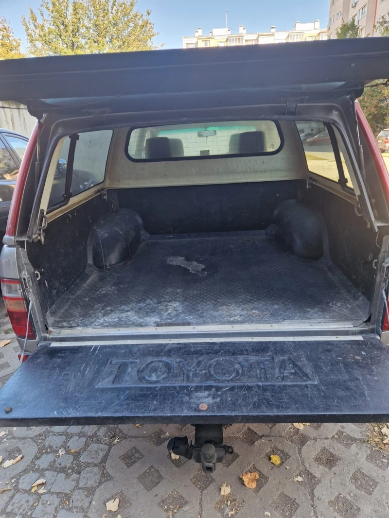 Toyota Hilux, снимка 6 - Автомобили и джипове - 47916097