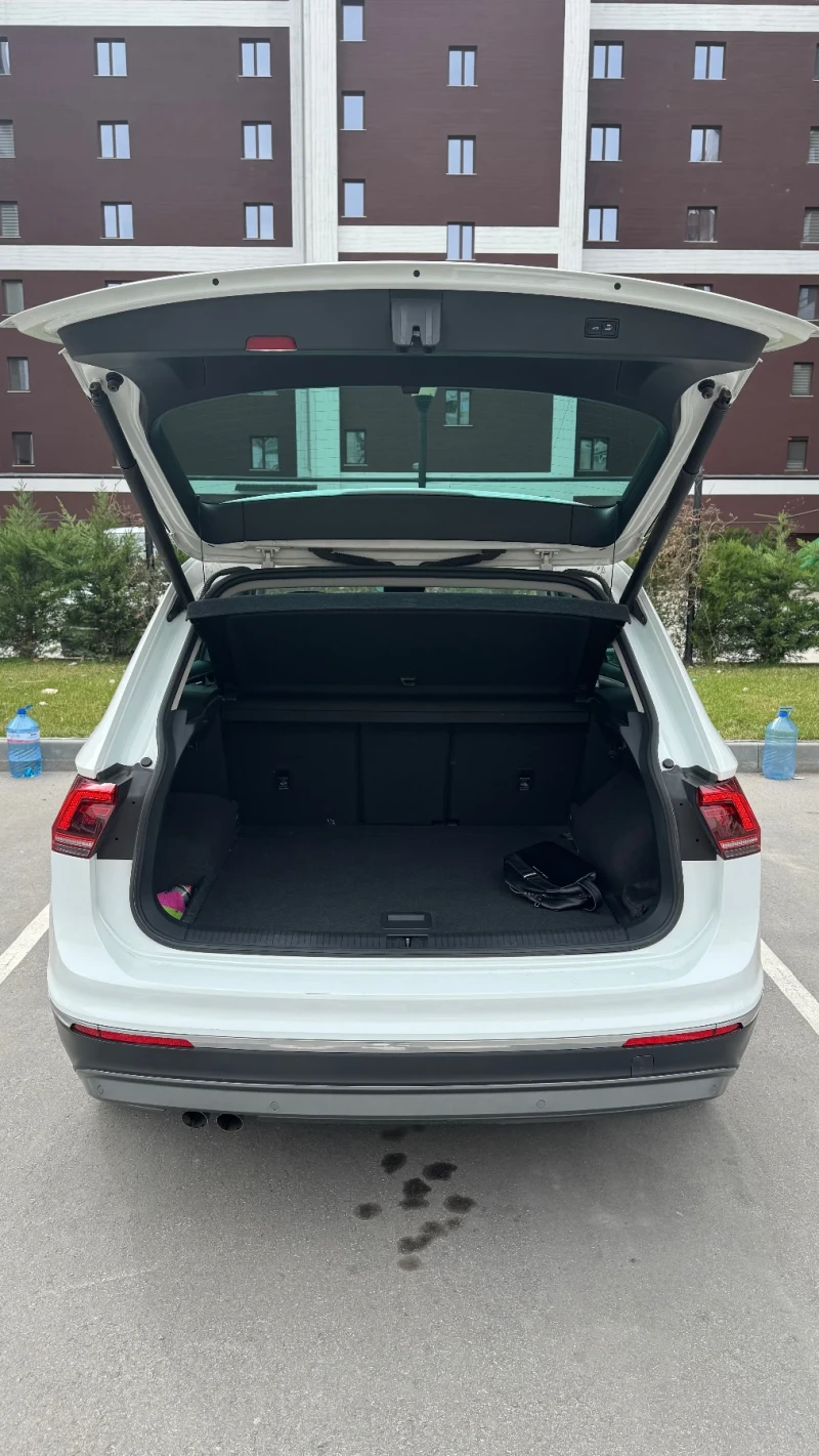 VW Tiguan 2.0 TDI, снимка 7 - Автомобили и джипове - 49506576