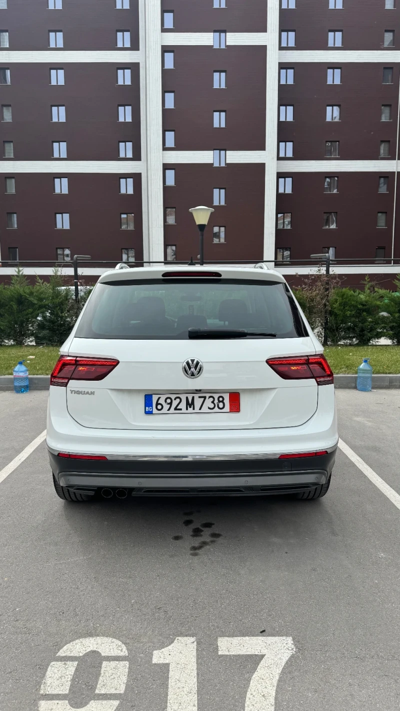 VW Tiguan 2.0 TDI, снимка 5 - Автомобили и джипове - 49506576