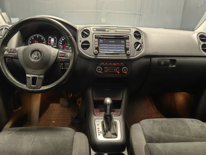 VW Tiguan N1* FACE* 4x4* ПОДГРЕВ* НАВИ* PARK ASSIST, снимка 4 - Автомобили и джипове - 52575455