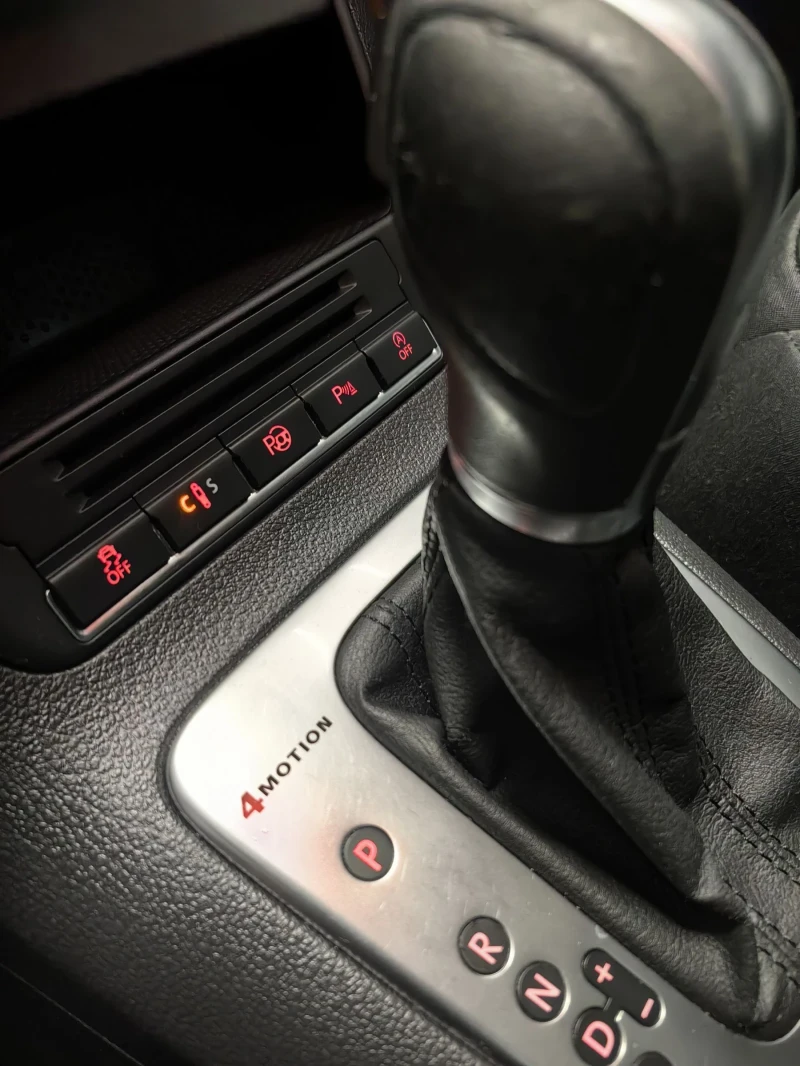 VW Tiguan N1* FACE* 4x4* ПОДГРЕВ* НАВИ* PARK ASSIST, снимка 8 - Автомобили и джипове - 52575455