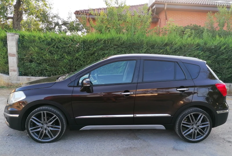Suzuki SX4 S-Cross 1.6i-Панорамa Навигация Камера KEYLESS-Go, снимка 3 - Автомобили и джипове - 52865528