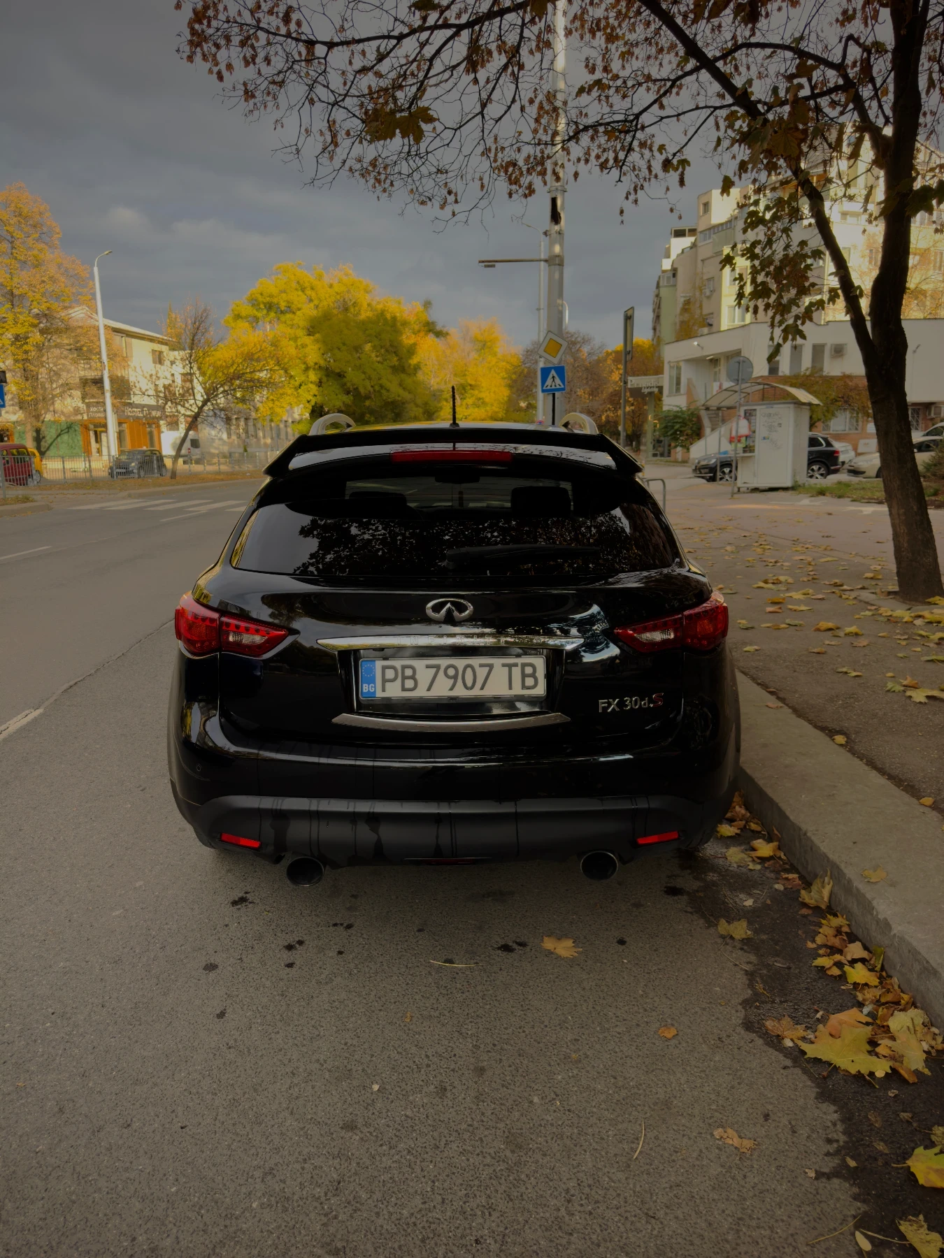 Infiniti QX70 3.0 DS/ 7-степенно DSG/ BOSE/ 360 камери - изображение 8