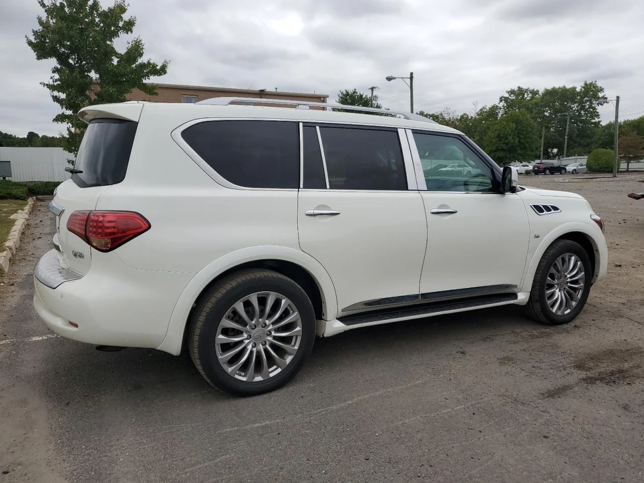 Infiniti QX80  - изображение 4
