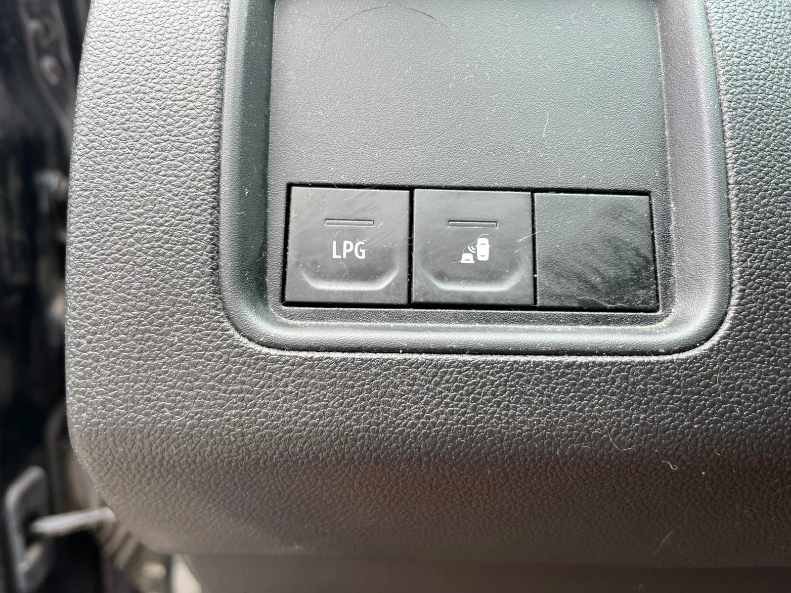 Dacia Duster 1000, снимка 7 - Автомобили и джипове - 54314542