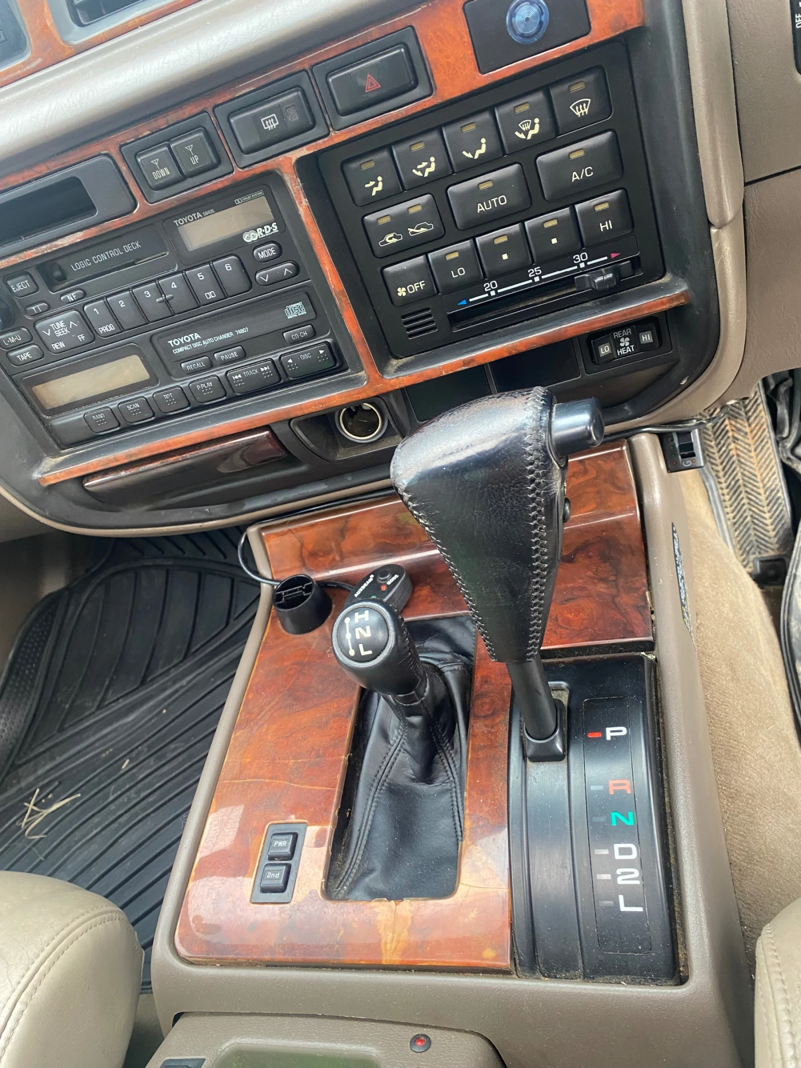 Toyota Land cruiser, снимка 7 - Автомобили и джипове - 54584059