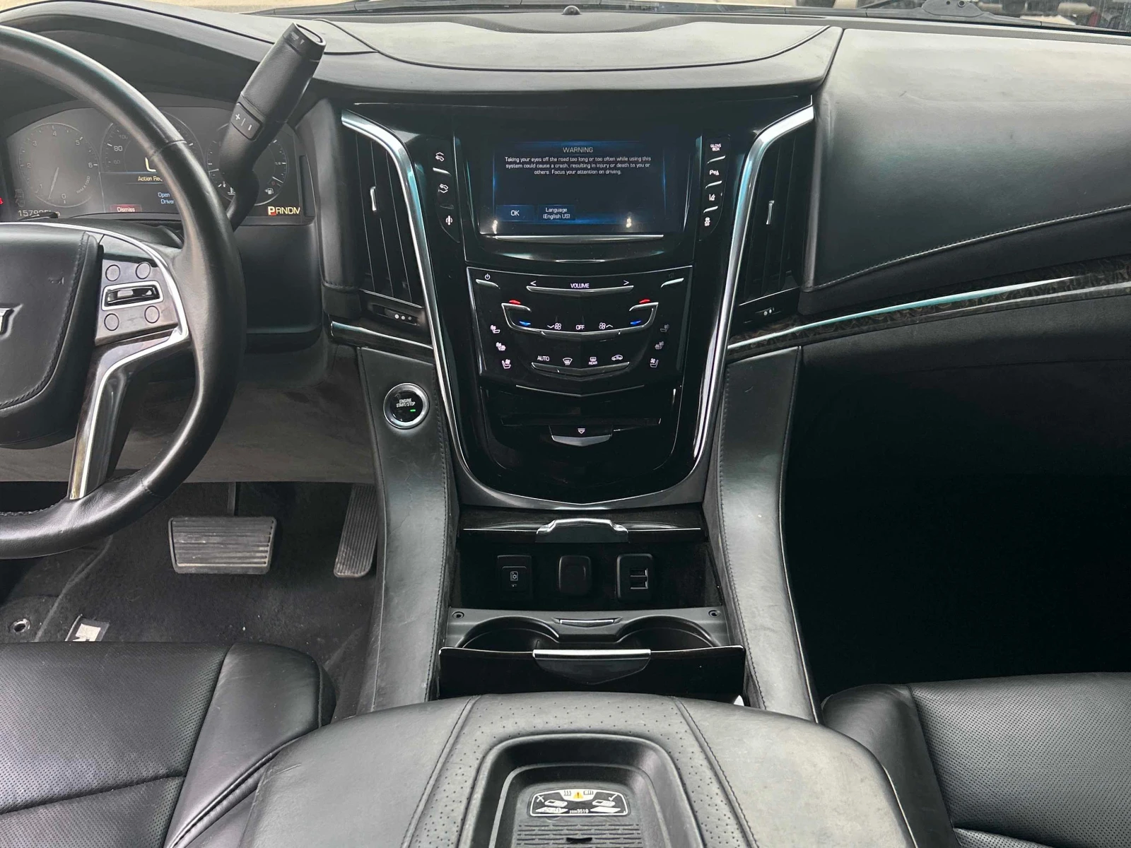 Cadillac Escalade PLATINUM * * CARFAX * * АВТО КРЕДИТ * * , снимка 8 - Автомобили и джипове - 55164902