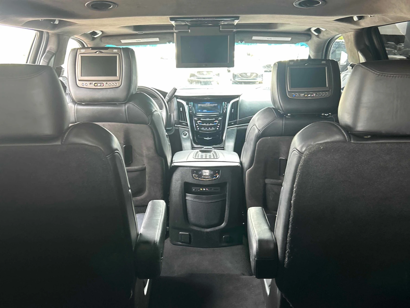 Cadillac Escalade PLATINUM * * CARFAX * * АВТО КРЕДИТ * * , снимка 11 - Автомобили и джипове - 55164902