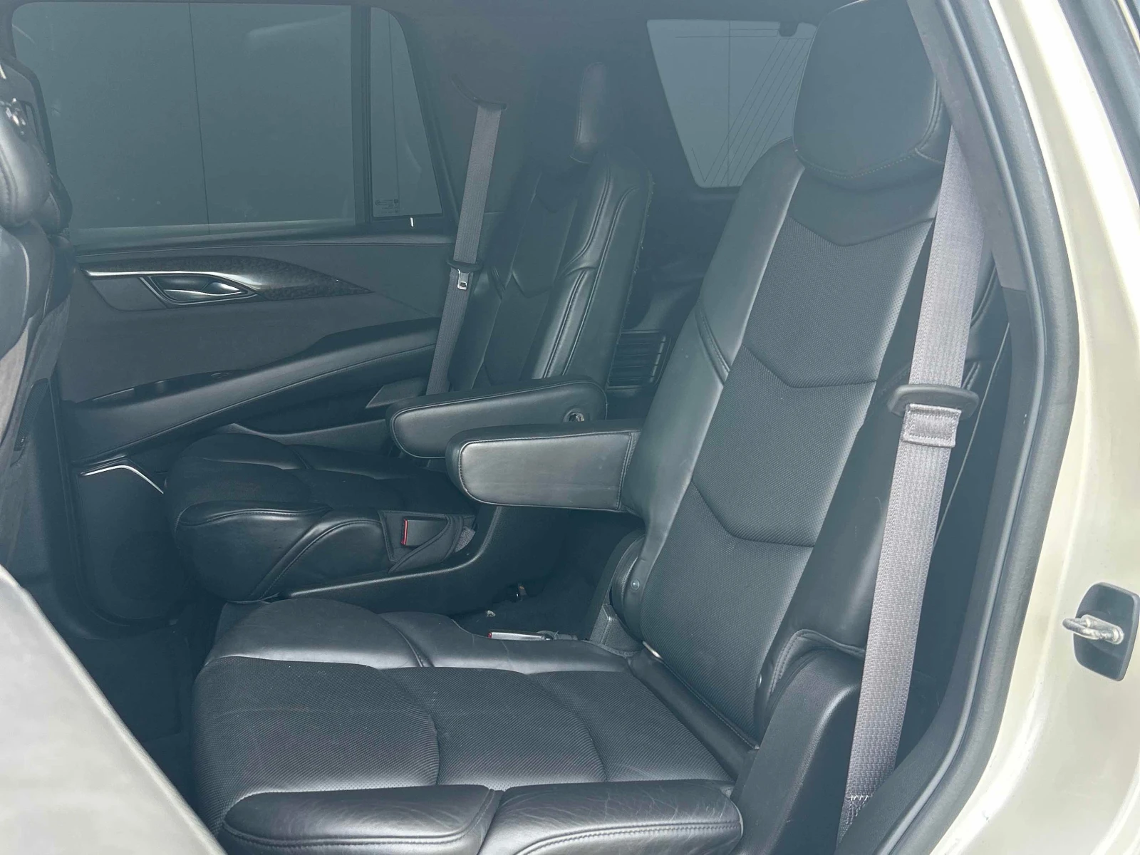 Cadillac Escalade PLATINUM * * CARFAX * * АВТО КРЕДИТ * * , снимка 9 - Автомобили и джипове - 55164902