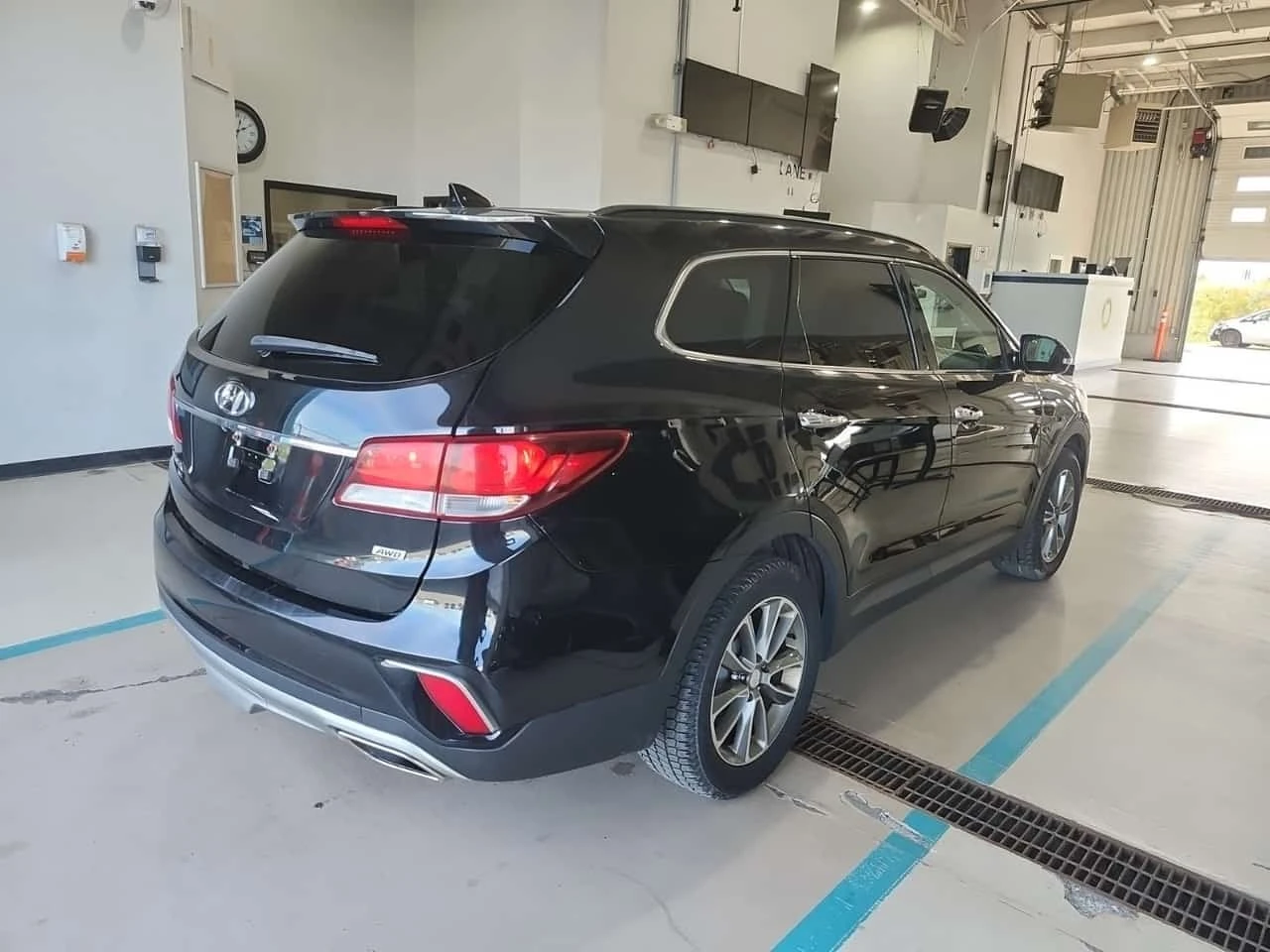 Hyundai Santa fe 3.3 V6 * Awd Preferred * CARFAX * , снимка 2 - Автомобили и джипове - 56325894