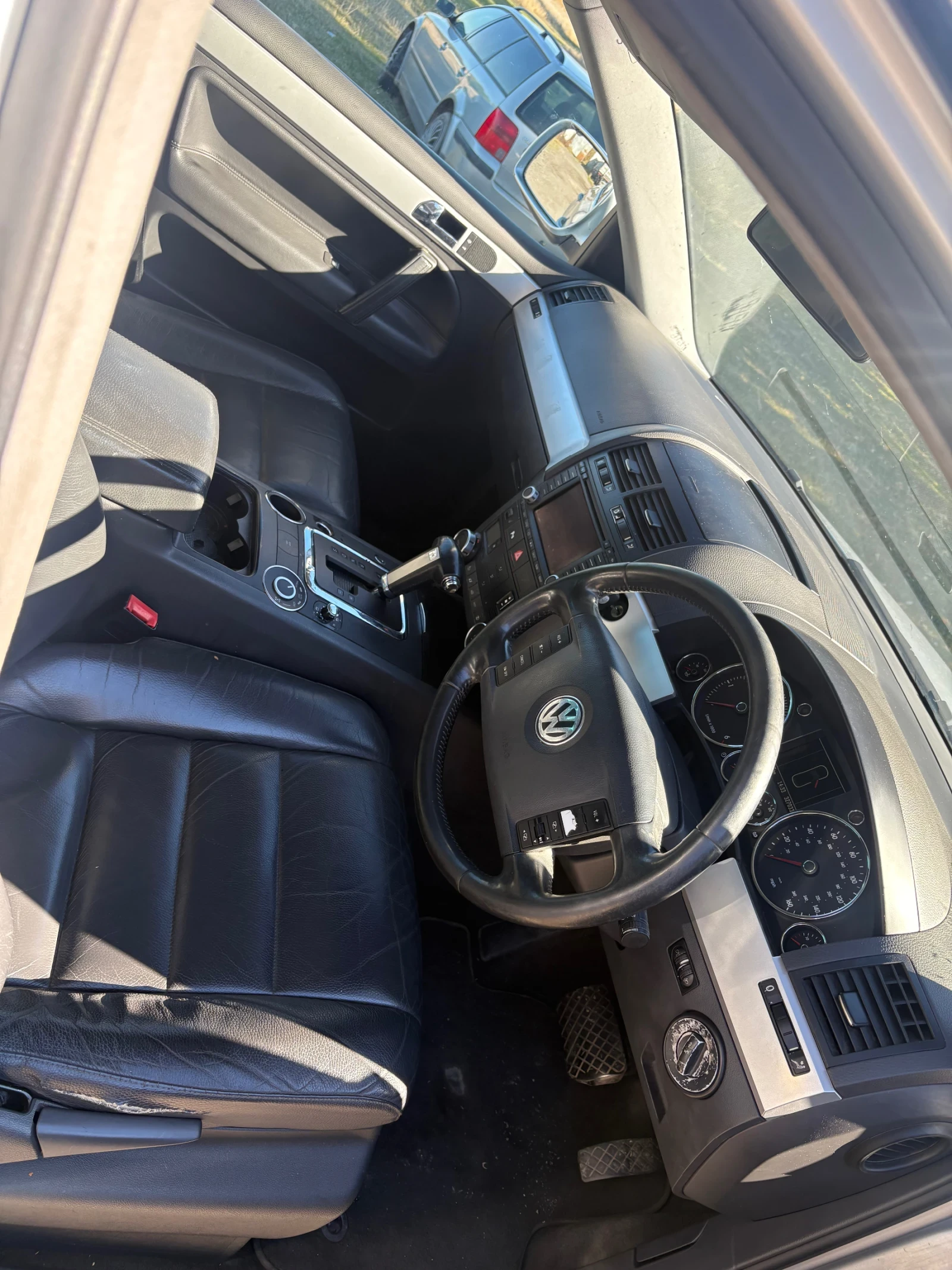 VW Touareg, снимка 7 - Автомобили и джипове - 56636056