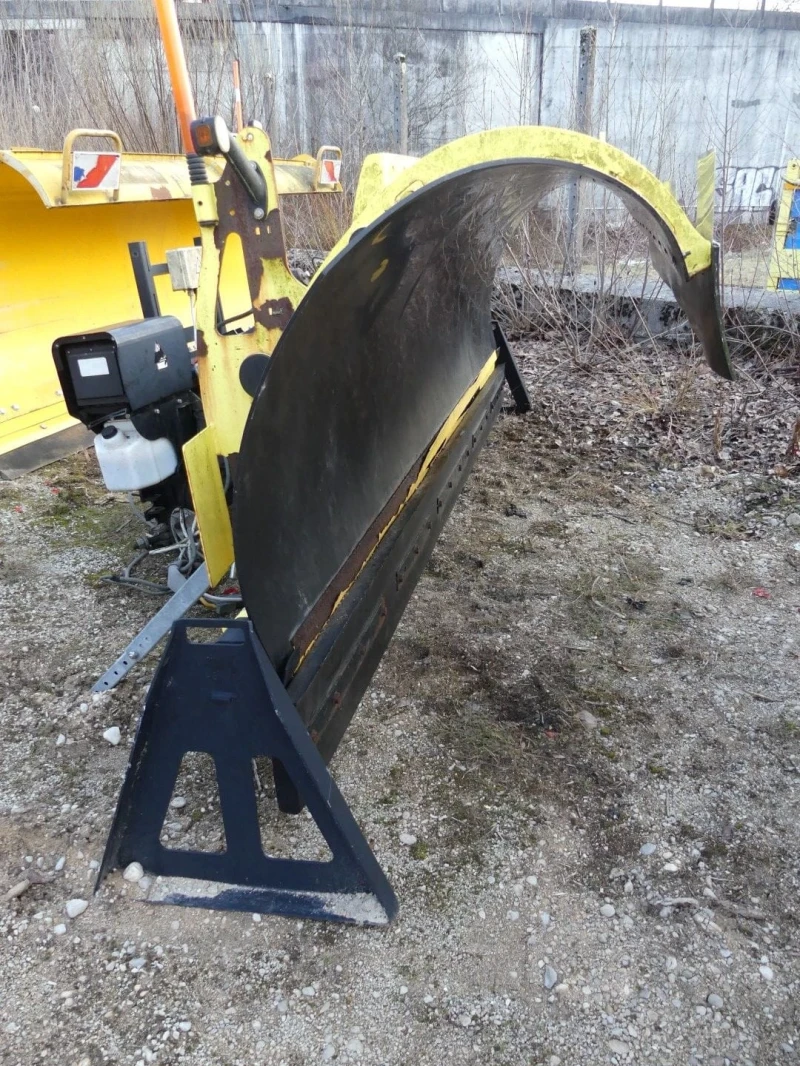 Astra 64.45 Гребла за почистване на сняг , снимка 4 - Камиони - 45468615