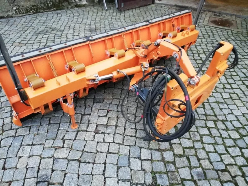 Astra 64.45 Гребла за почистване на сняг , снимка 9 - Камиони - 45468615