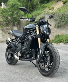 Снимка Benelli 750