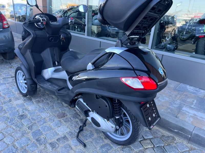 Piaggio Mp3 300, снимка 6 - Мотоциклети и мототехника - 51535030