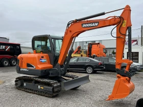 Багер DOOSAN DX55-9C, 2523h, 5.5 ton, снимка 2