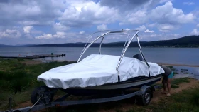 Моторна яхта Bayliner, снимка 1