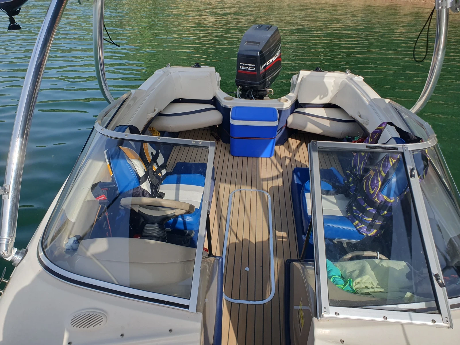 Моторна яхта Bayliner, снимка 2 - Воден транспорт - 55808298