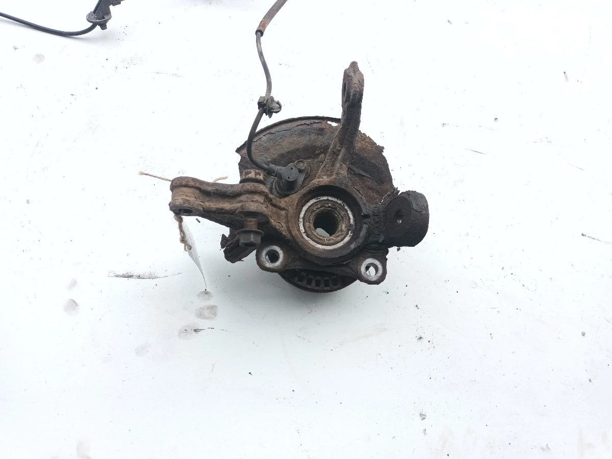 шенкел преден десен Дайхатсу Сирион 1.3б 4х4