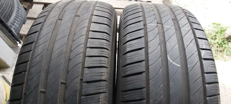 Гуми Летни 235/55R17, снимка 1 - Гуми и джанти - 34096614