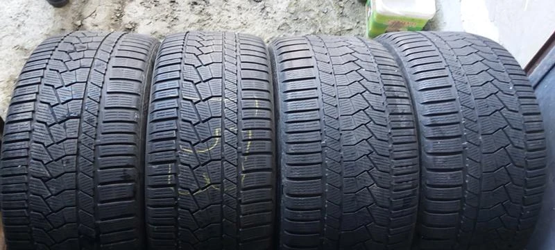 Гуми Зимни 275/40R20, снимка 1 - Гуми и джанти - 35124904