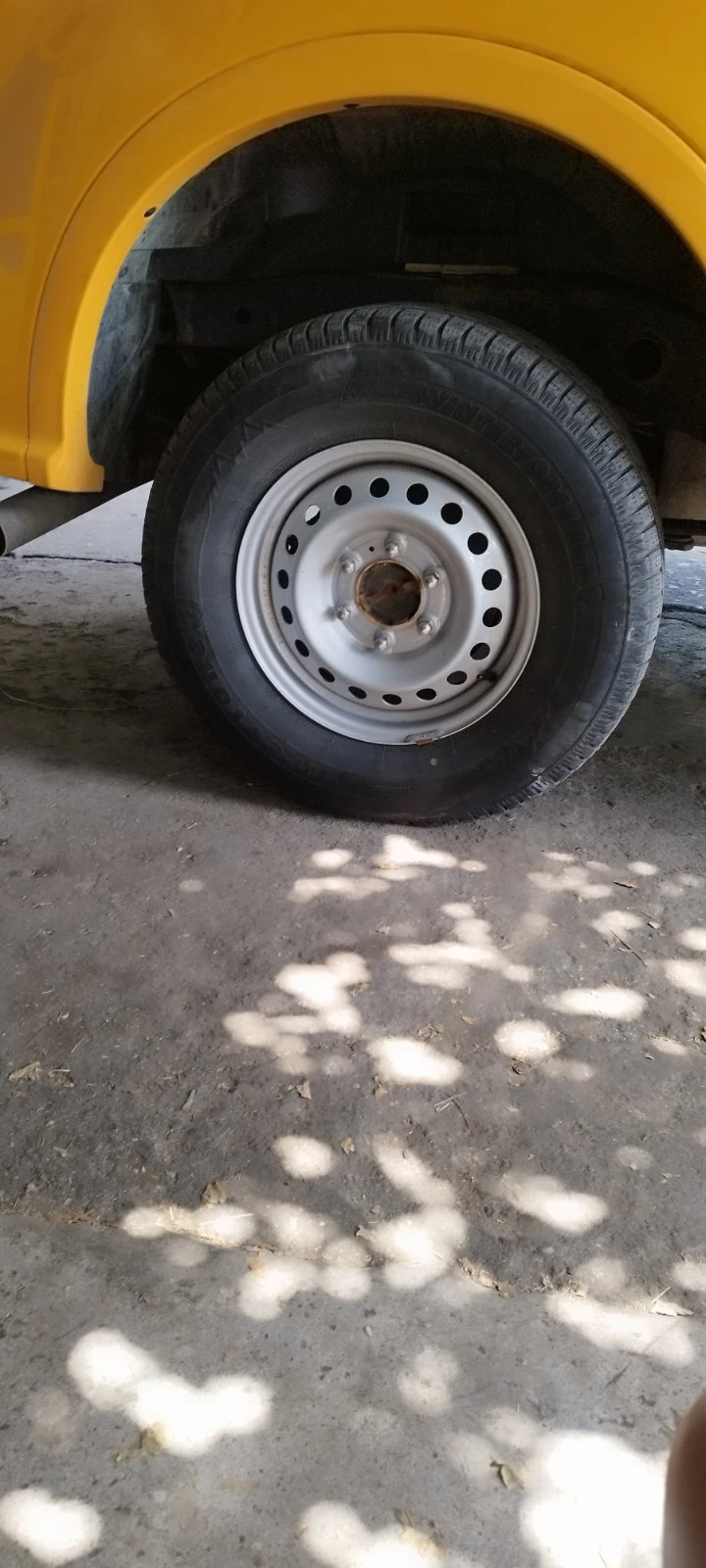 Гуми Зимни 255/70R16