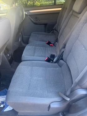 VW Touran 2.0 100 киловата цяла эа части , снимка 8