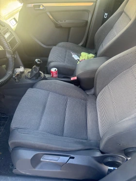 VW Touran 2.0 100 киловата цяла эа части , снимка 10
